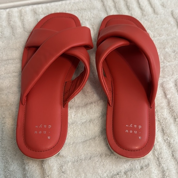 A New Day Crossover Slide Sandals - Picture 2 of 3